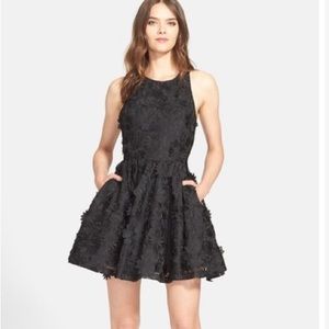 ALICE and OLIVIA Tevin Floral Appliqué Dress. Size 2